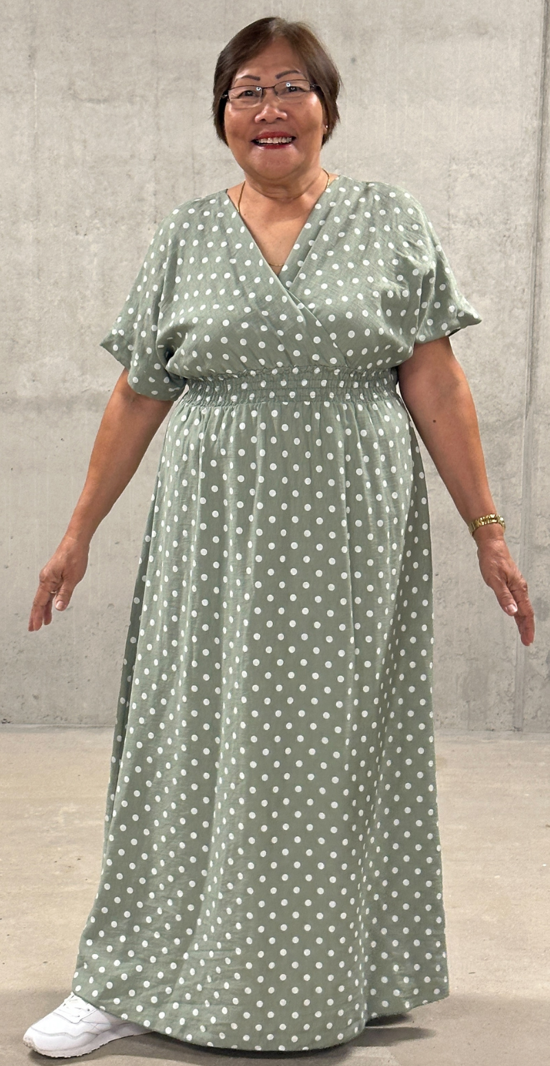 Cornelia kjole med prikker og smock khaki LikeLondon by Christina