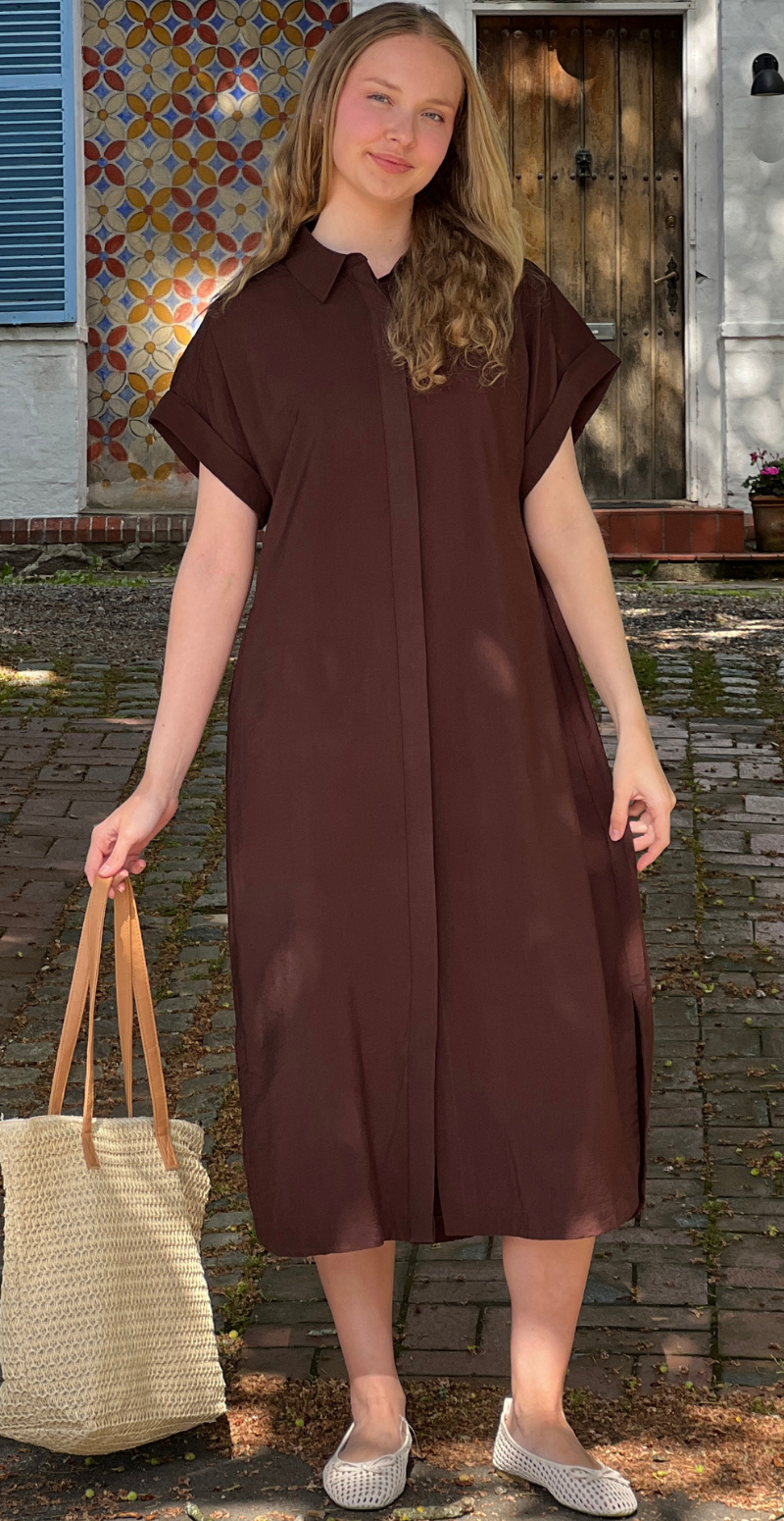 Nanina gennemknappet kjole med slids coffee bean Freequent