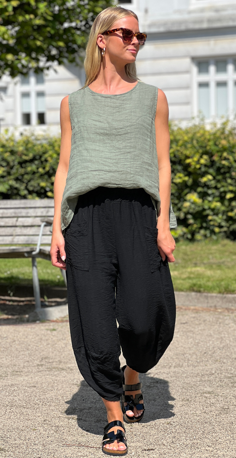Evie hørbluse med knapper på ryggen khaki LikeLondon