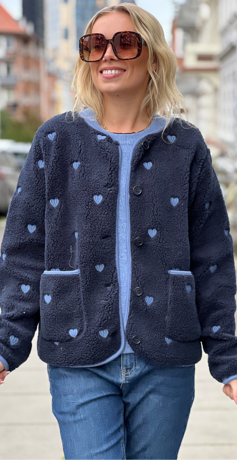 Zita teddy jakke med hjerter navy LikeLondon