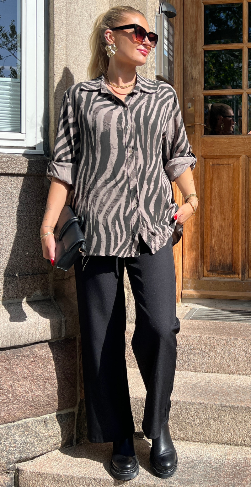 Melissa skjortebluse med zebraprint fango LikeLondon
