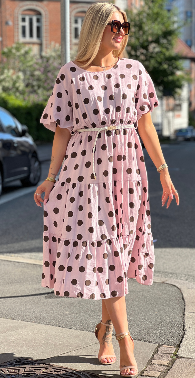Elly kjole med dots og peplum rosa LikeLondon