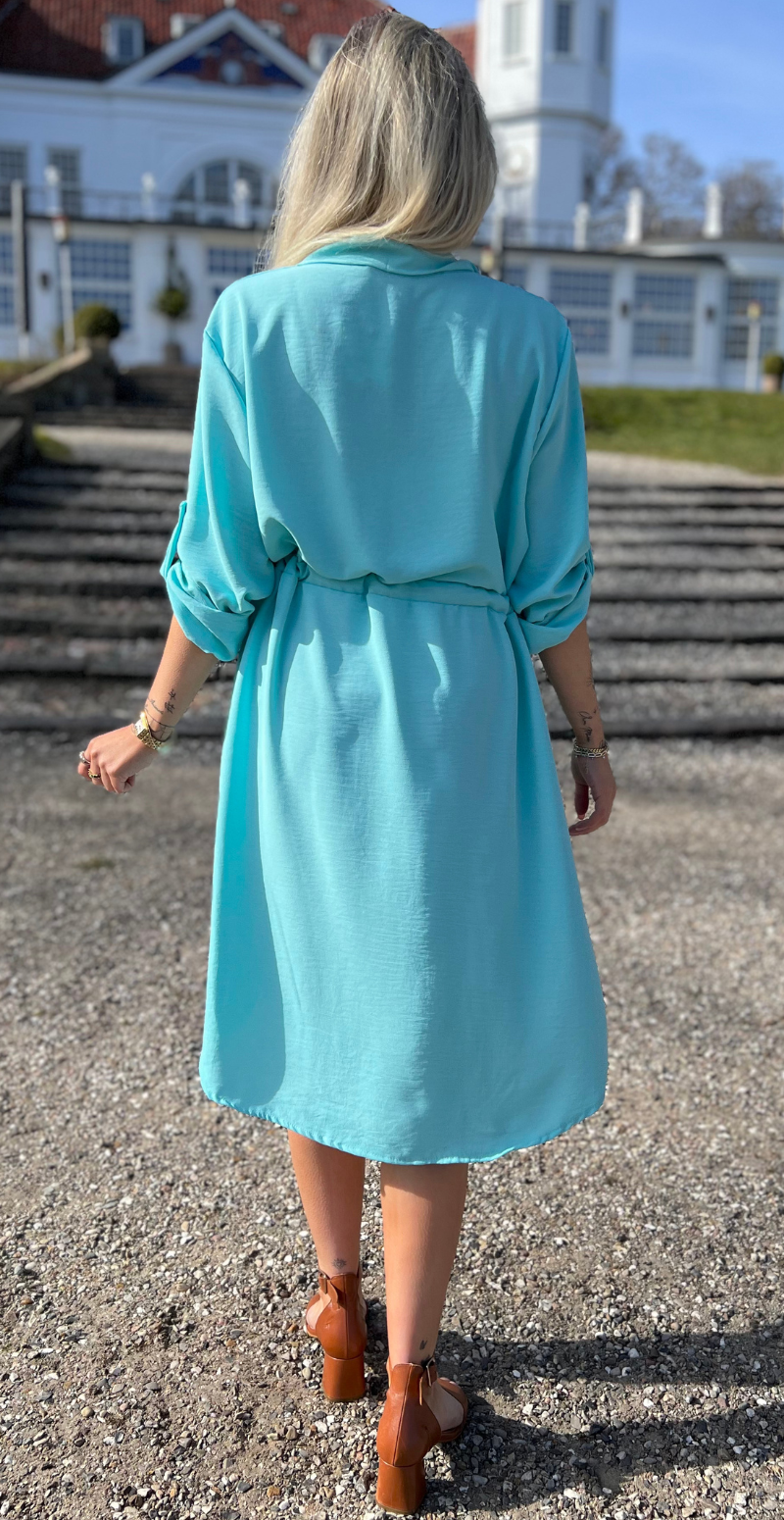 Elenora kjole med bindebånd i taljen mint LikeLondon