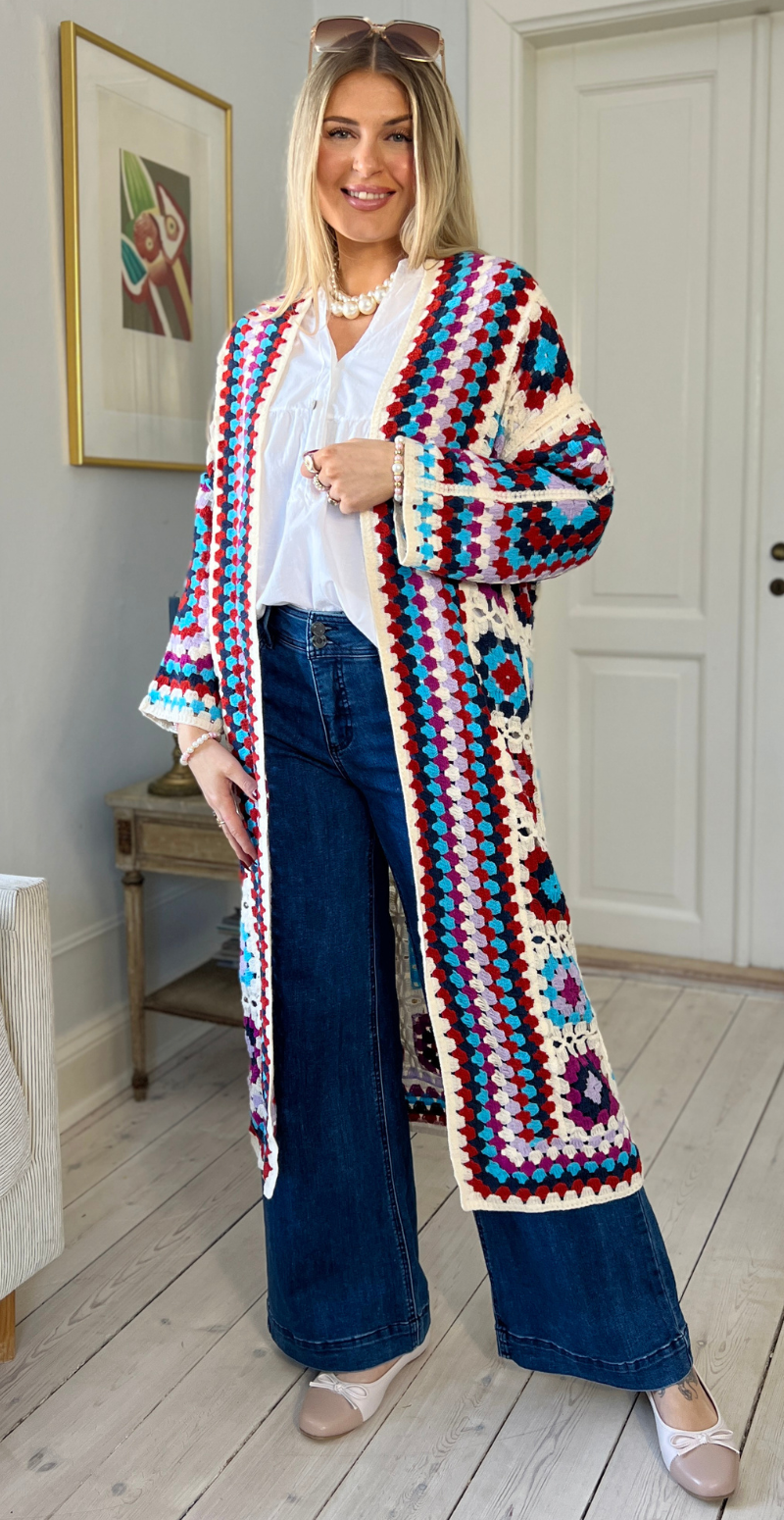 Libba lang cardigan med hæklet mønster rød LikeLondon