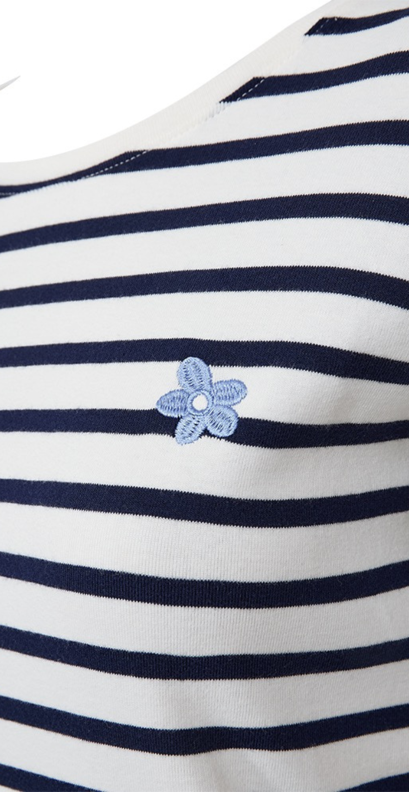 Famila bluse med striber og blomst off-white w. navy blazer FreeQuent