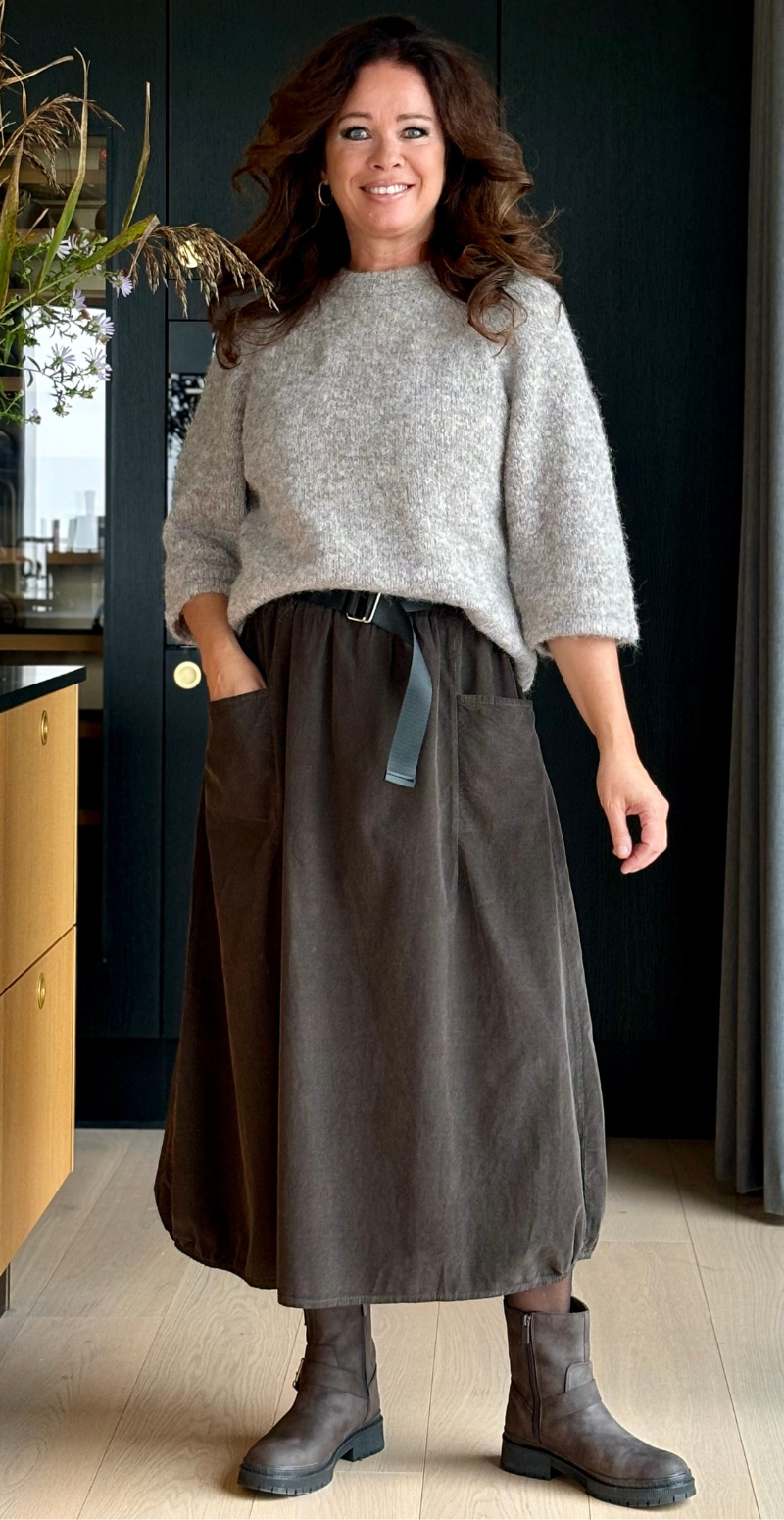 Allison fløjlsnederdel med lommer brun LikeLondon