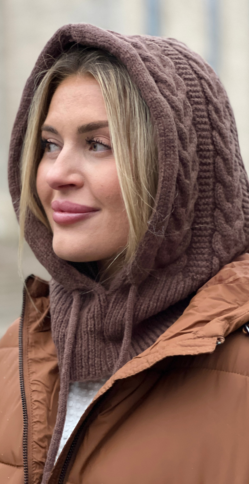 Kabelstrikket balaclava i uld brun LikeLondon