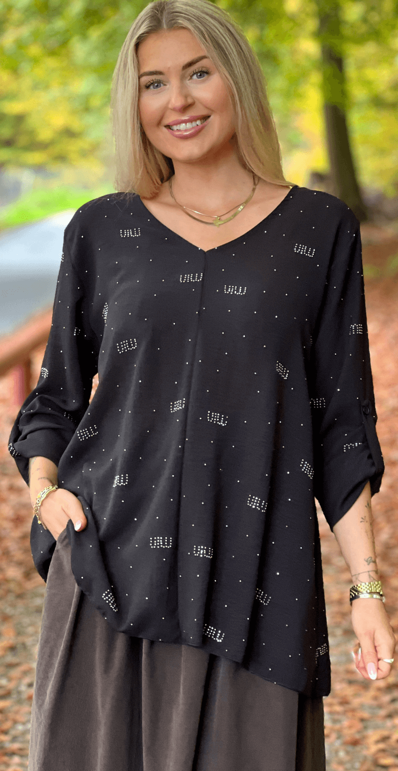 Florina bluse med V-hals og similisten sort LikeLondon