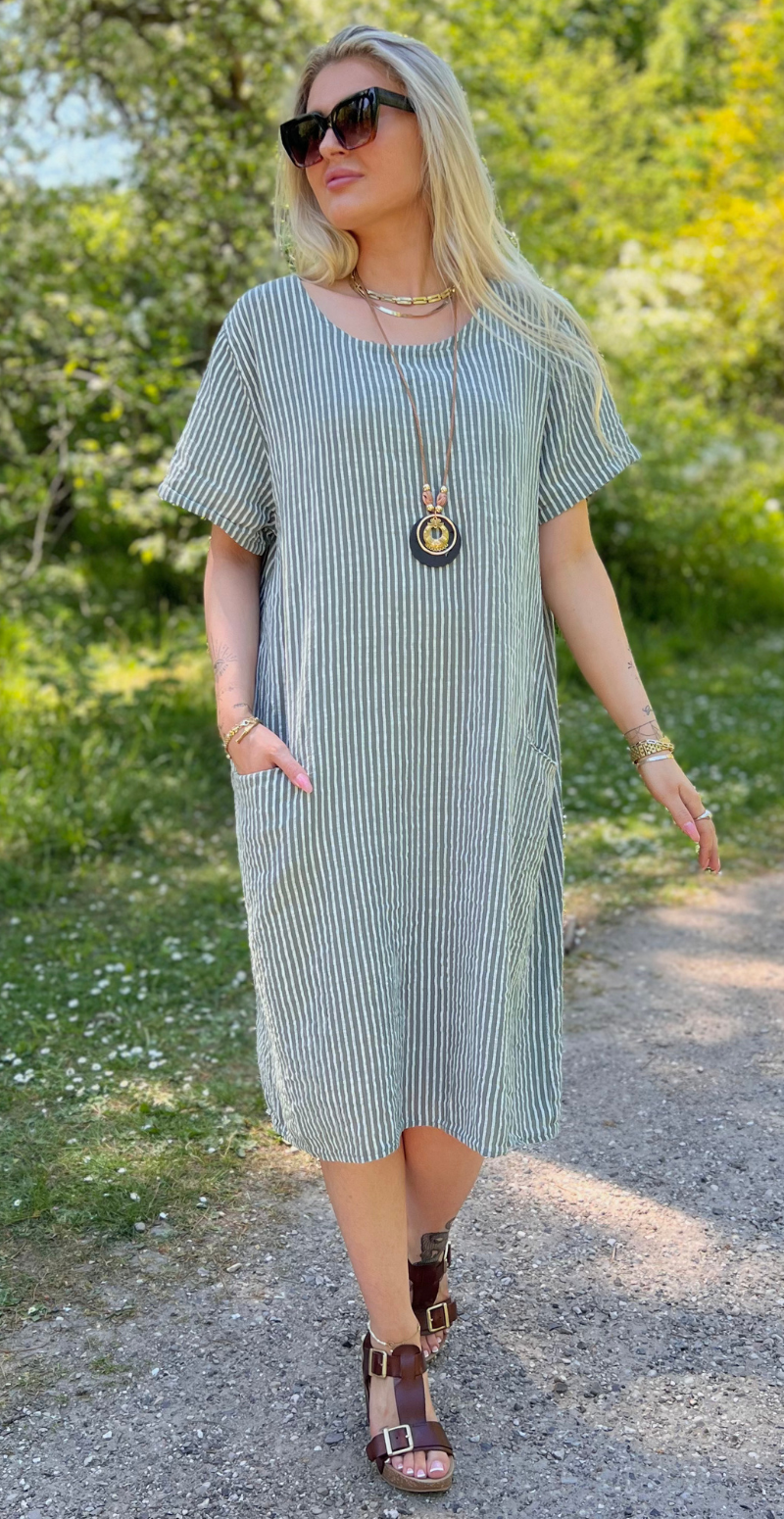 Ragna kjole med striber og lommer khaki LikeLondon