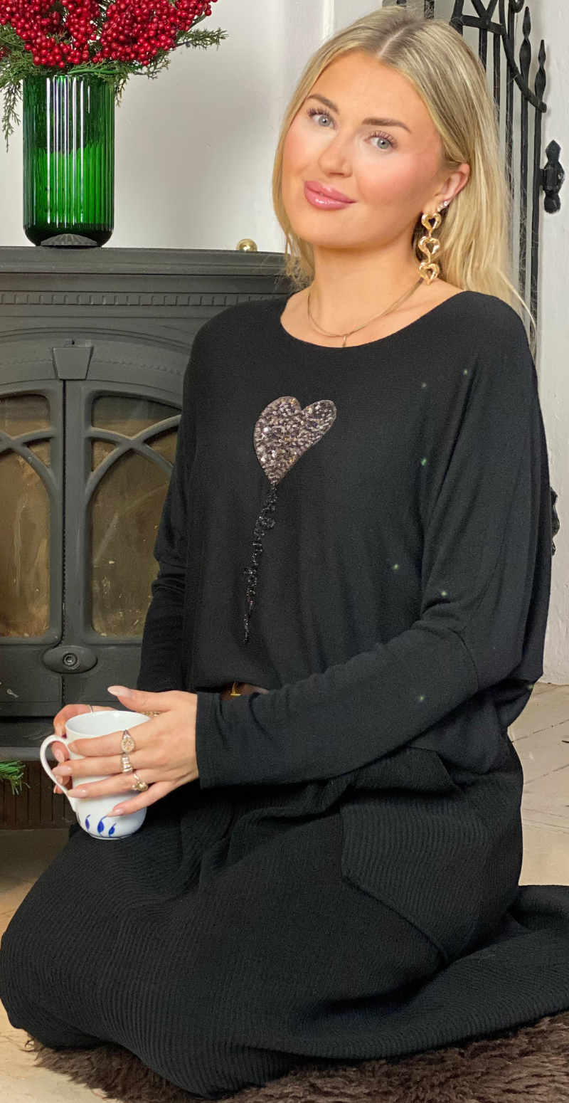Madelene bluse med hjerte sort LikeLondon