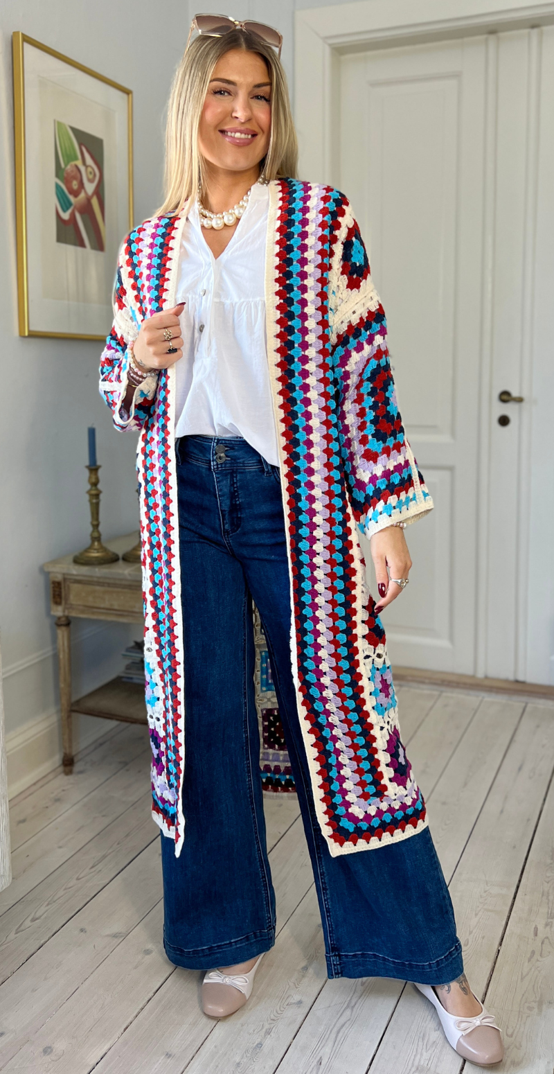 Libba lang cardigan med hæklet mønster rød LikeLondon