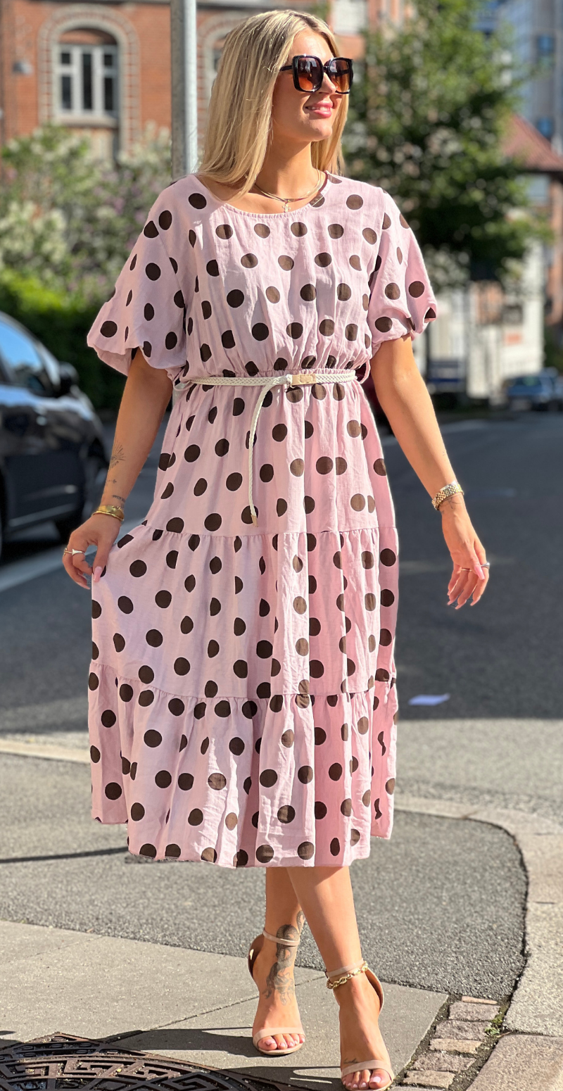 Elly kjole med dots og peplum rosa LikeLondon
