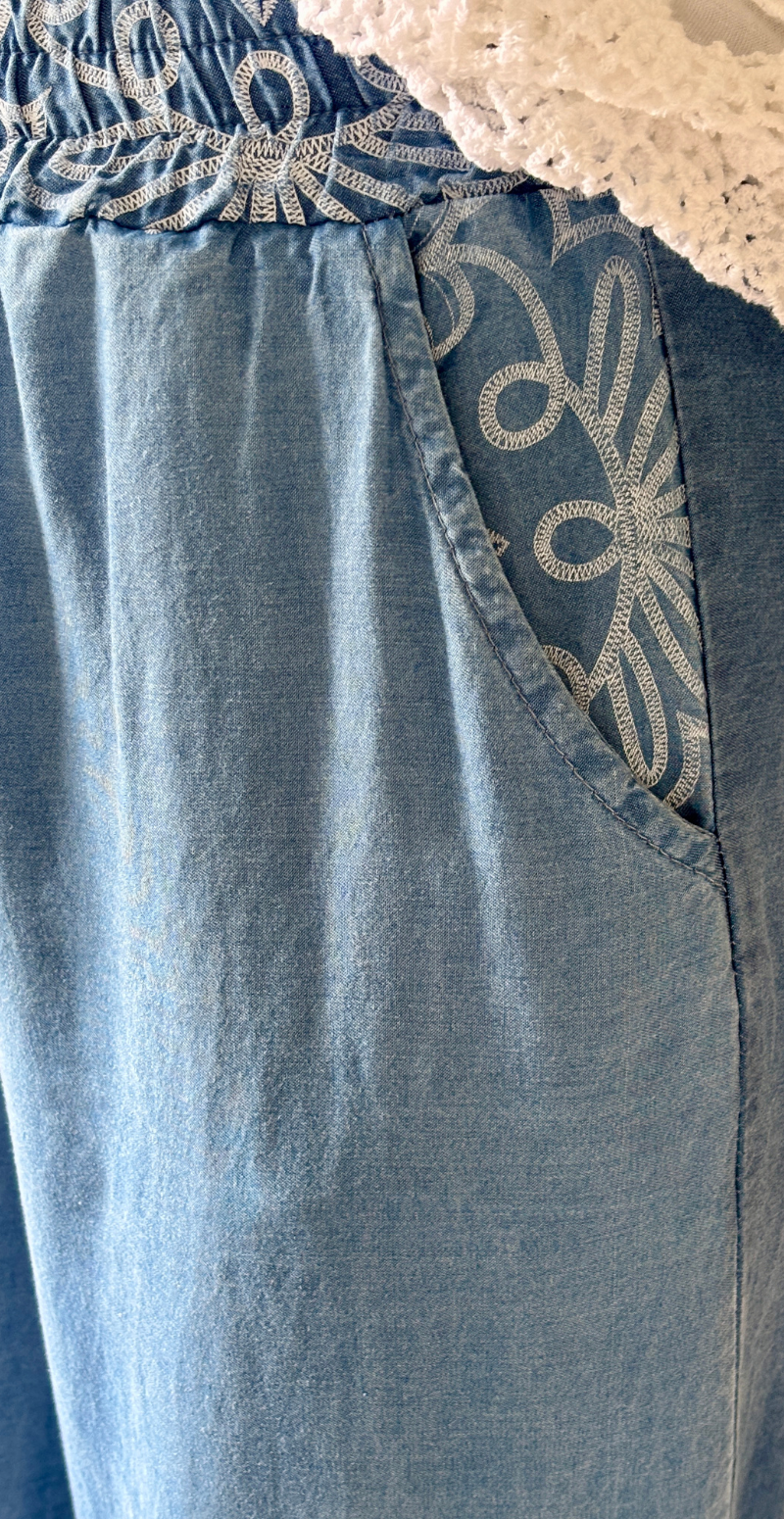 Candie denimbukser med broderiprint medium jeans LikeLondon