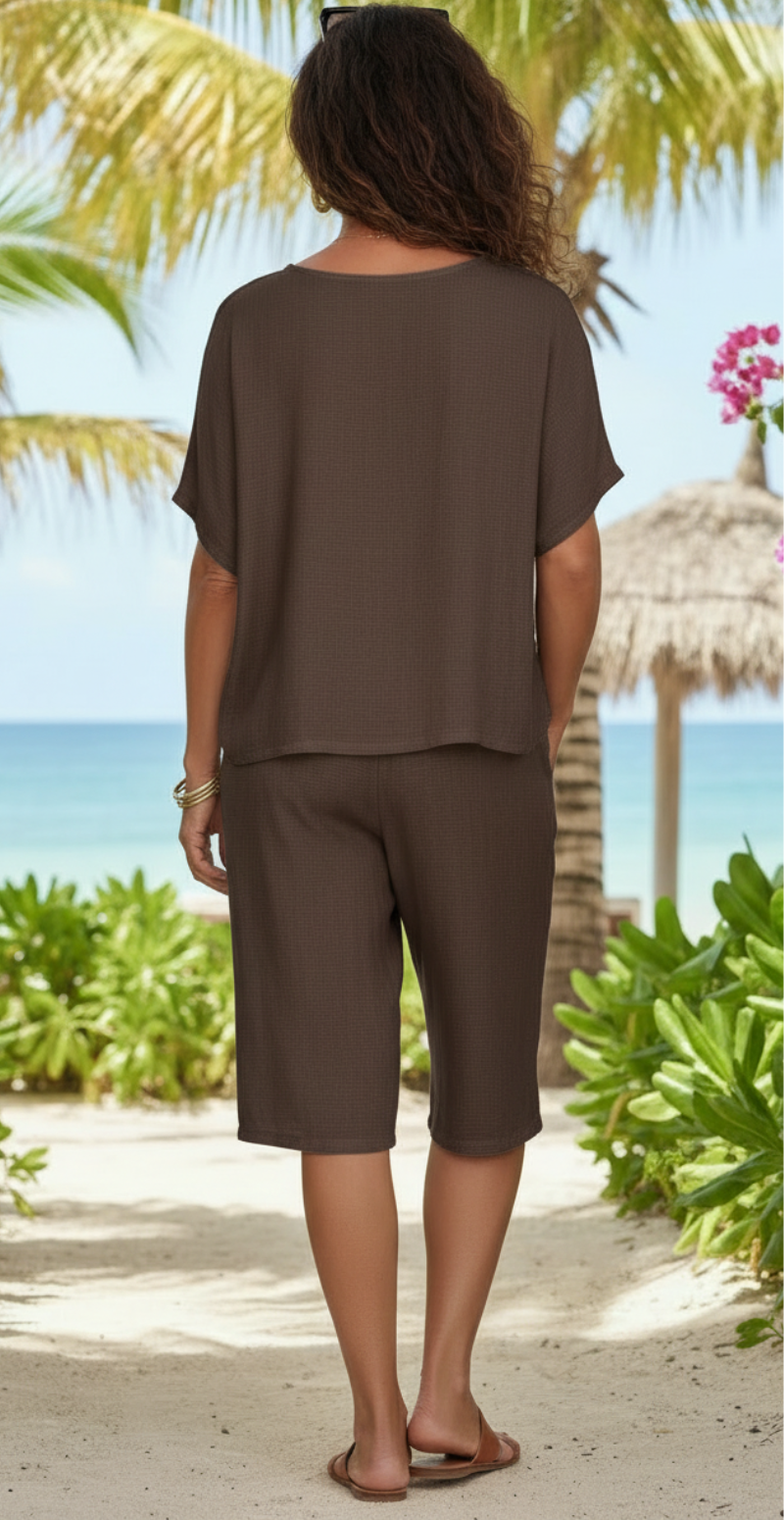Mali sæt bluse og shorts med flæsedetaljer chocolate LikeLondon