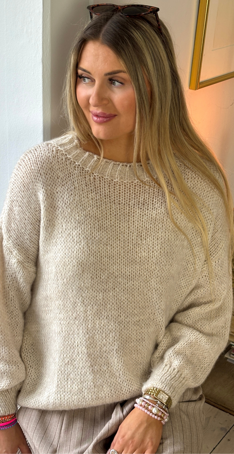 Rosaly strik med rund hals og ribkanter beige LikeLondon