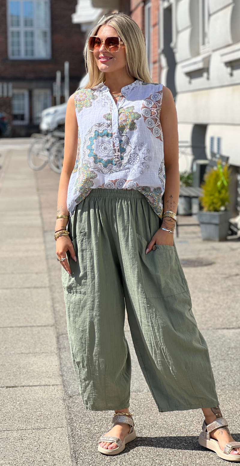Gwen ensfarvet bukser med lommer khaki LikeLondon