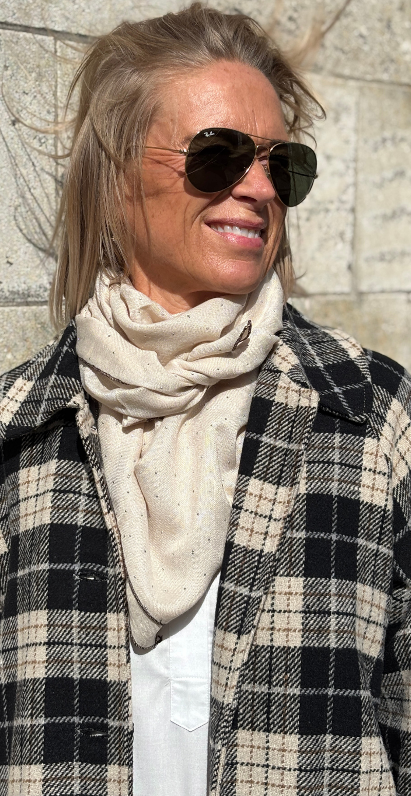 TØRKLÆDE SQUARE MED RHINSTEN BEIGE LIKELONDON