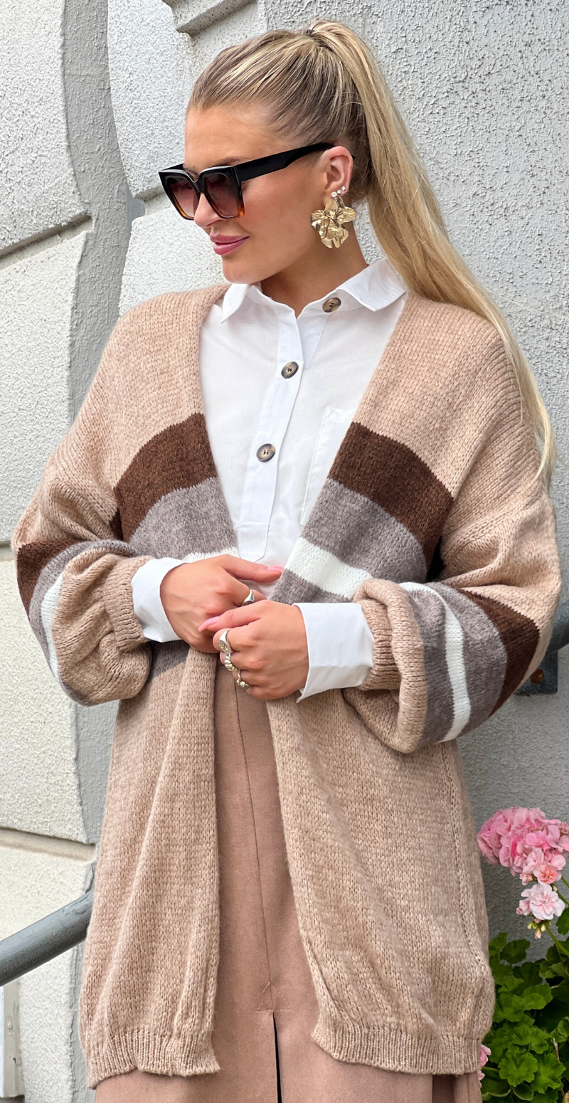 Regitze cardigan med striber camel LikeLondon
