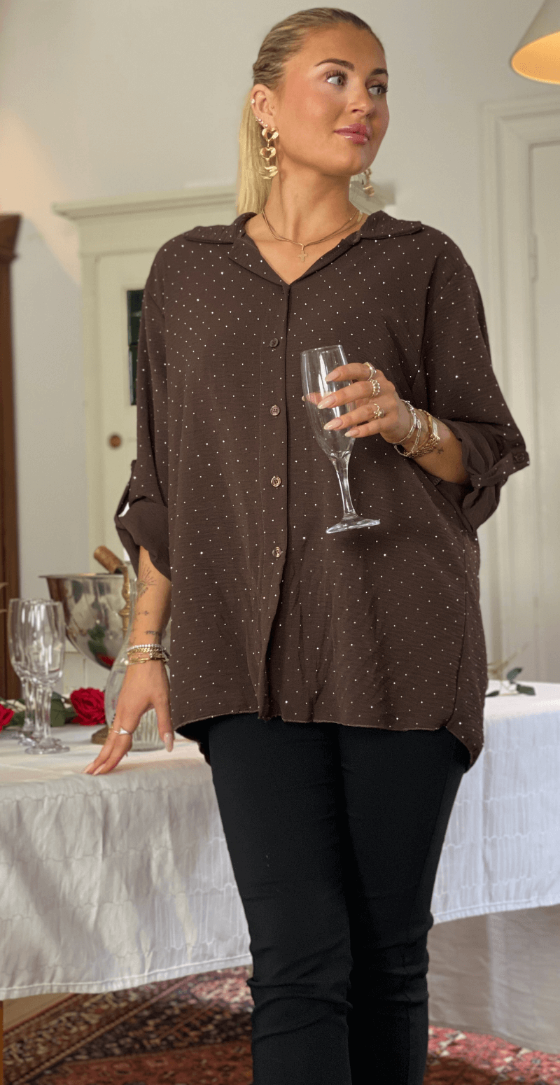 Emmeline skjortebluse med similisten brun LikeLondon