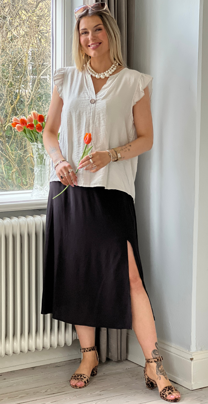 Lotus bluse med flæse detaljer beige LikeLondon