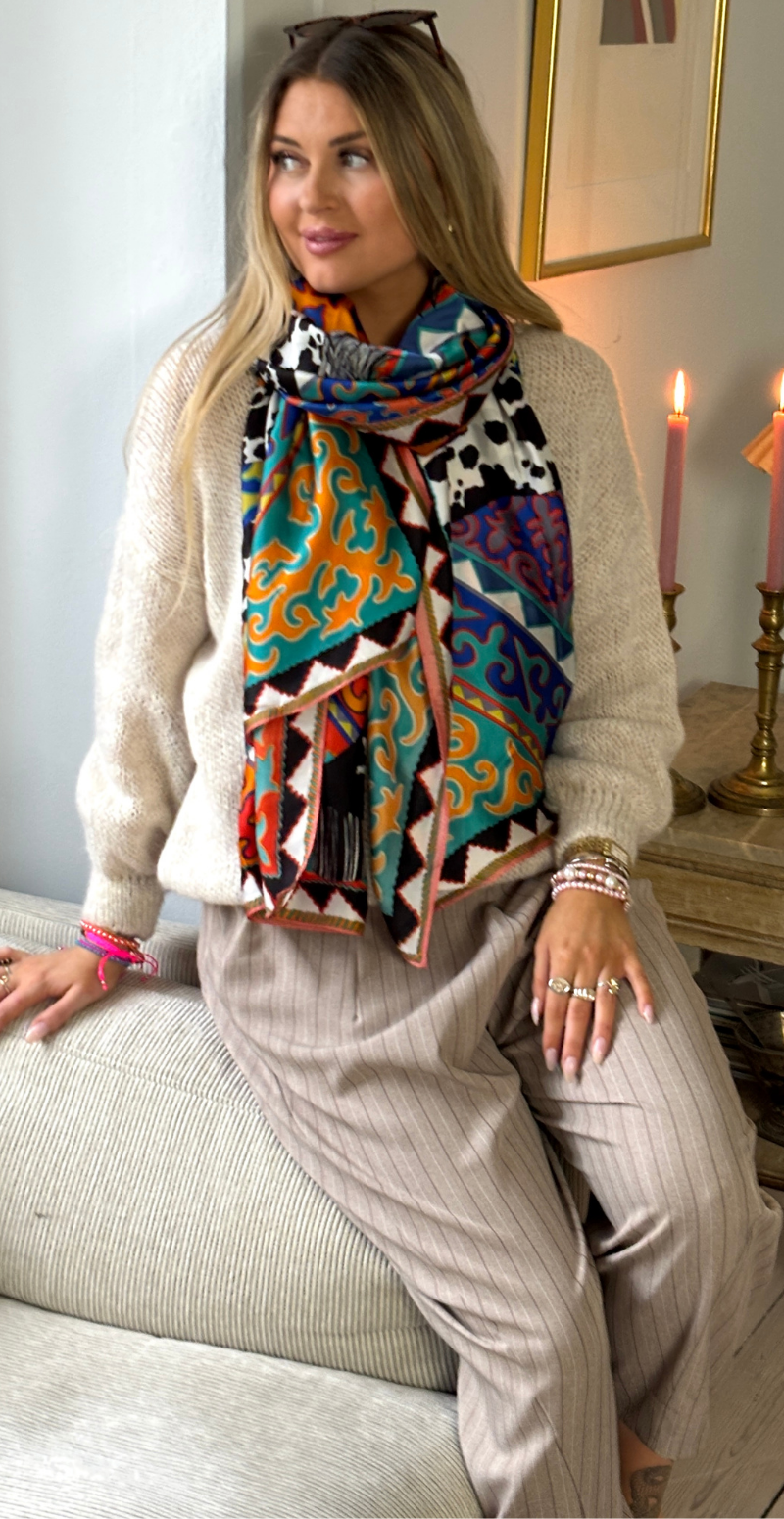 Tørklæde i silk-look med motiv af hest sort/orange LikeLondon