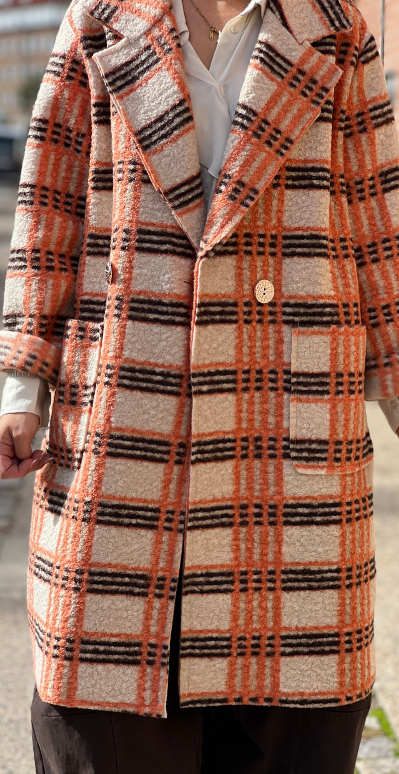 Edith ternet jakke med lommer og knapper orange LikeLondon