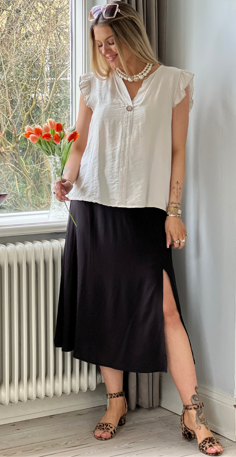 Lotus bluse med flæse detaljer beige LikeLondon