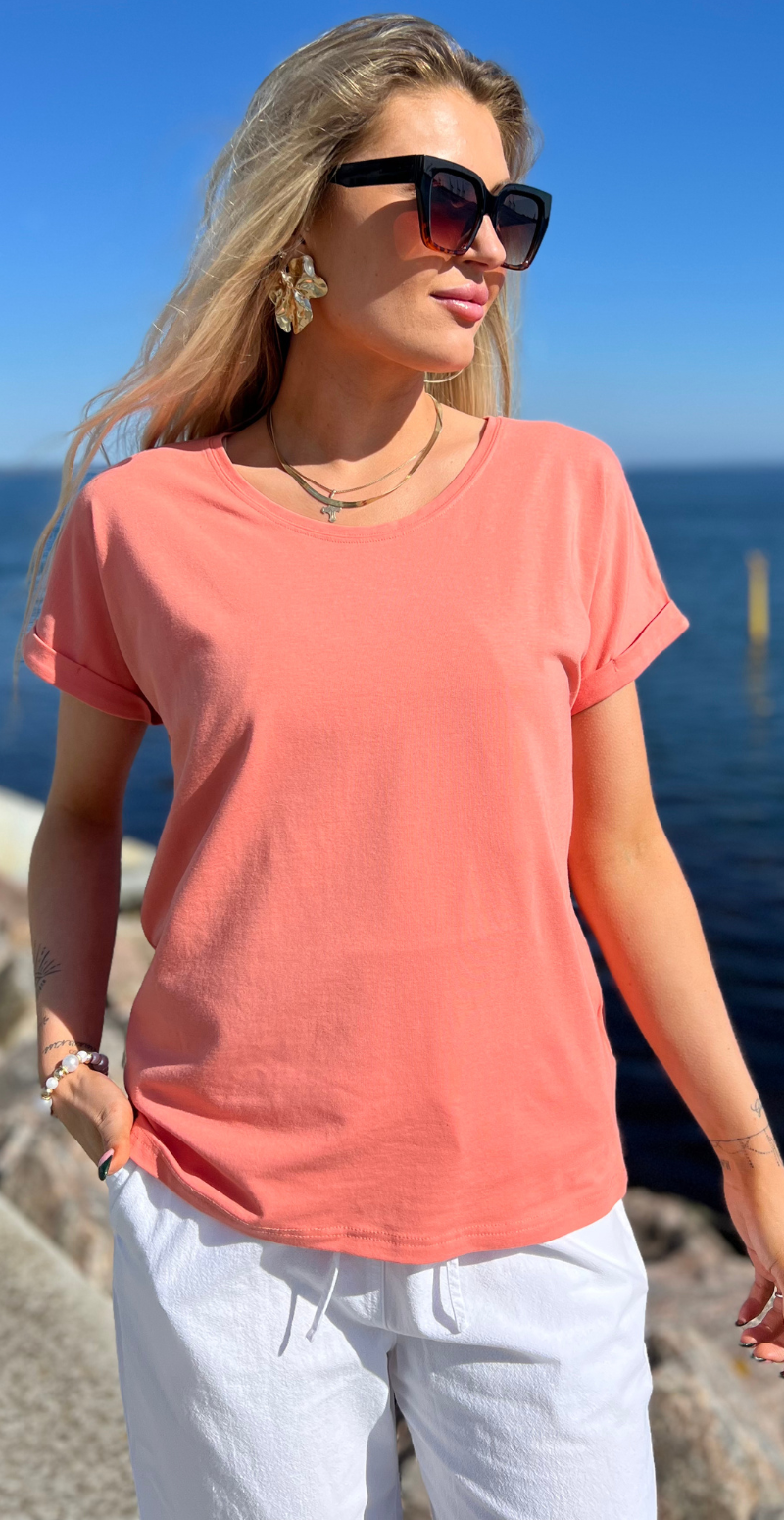 joke korteærmet bluse i koral fra Freequent