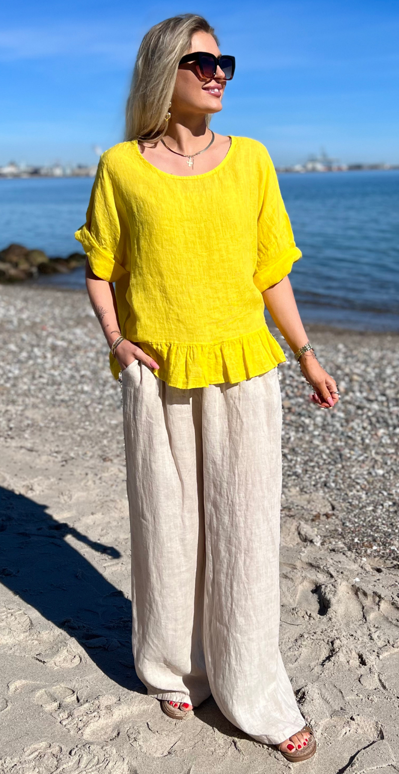 Freja hørbluse med peplum sennep LikeLondon