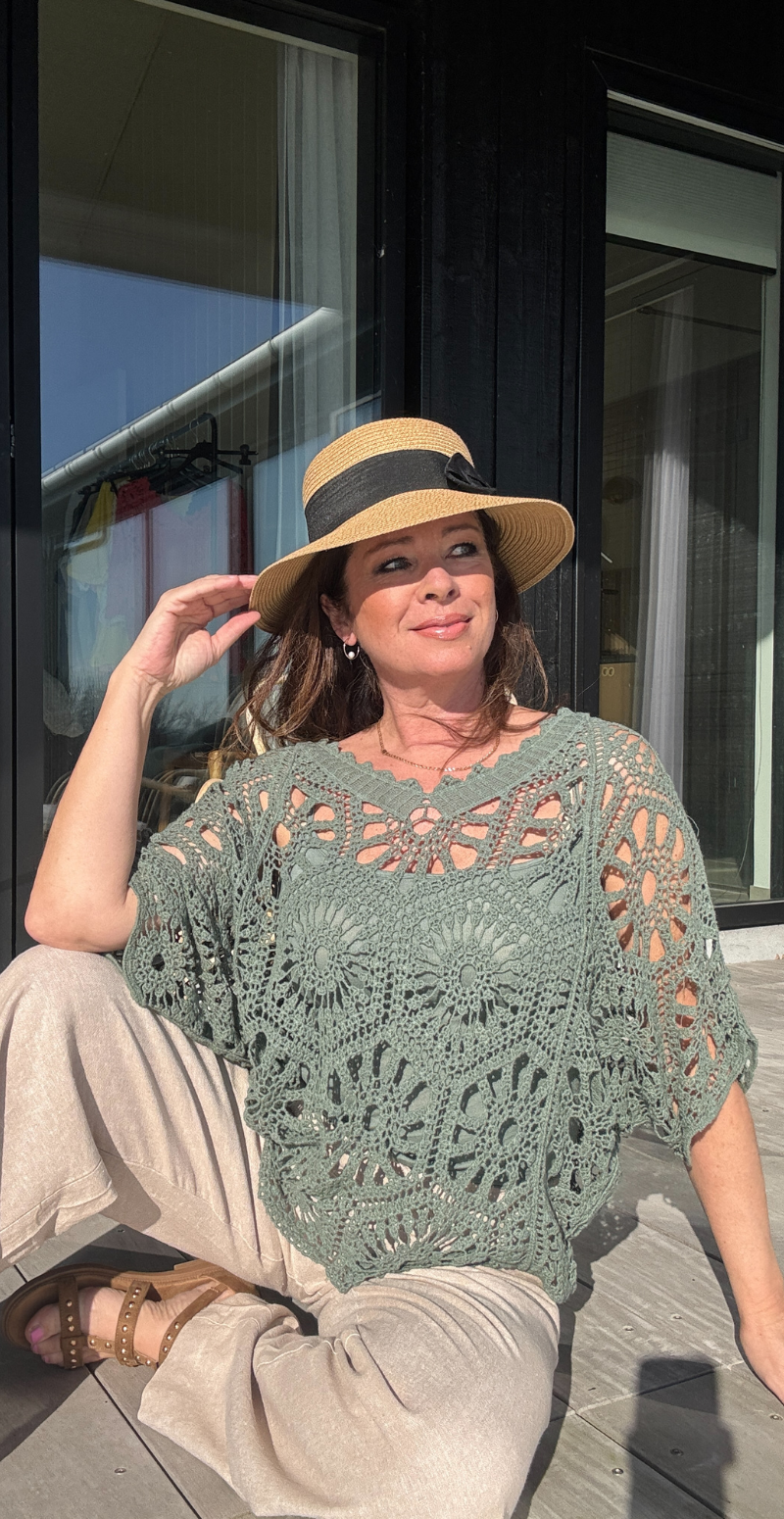 Cajsa hæklet bluse i khaki med medfølgende top