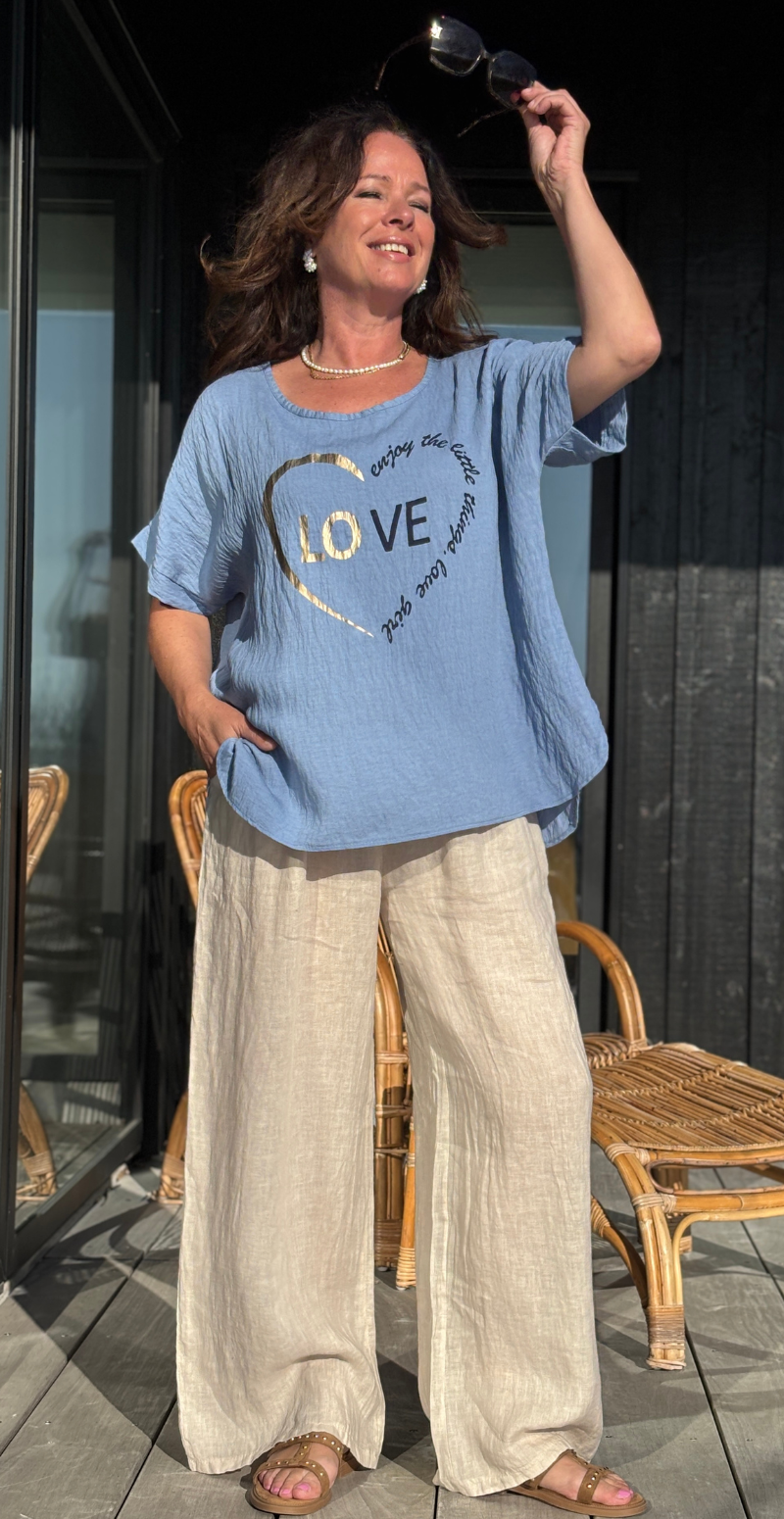 denim blå bluse med korte ærmer og print foran likelondon