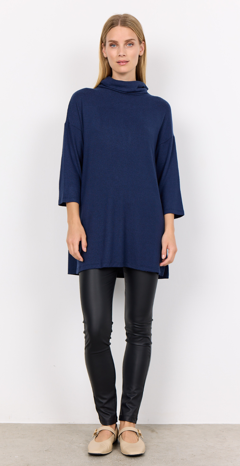 Taylor bluse med høj hals og trekvart ærmer navy