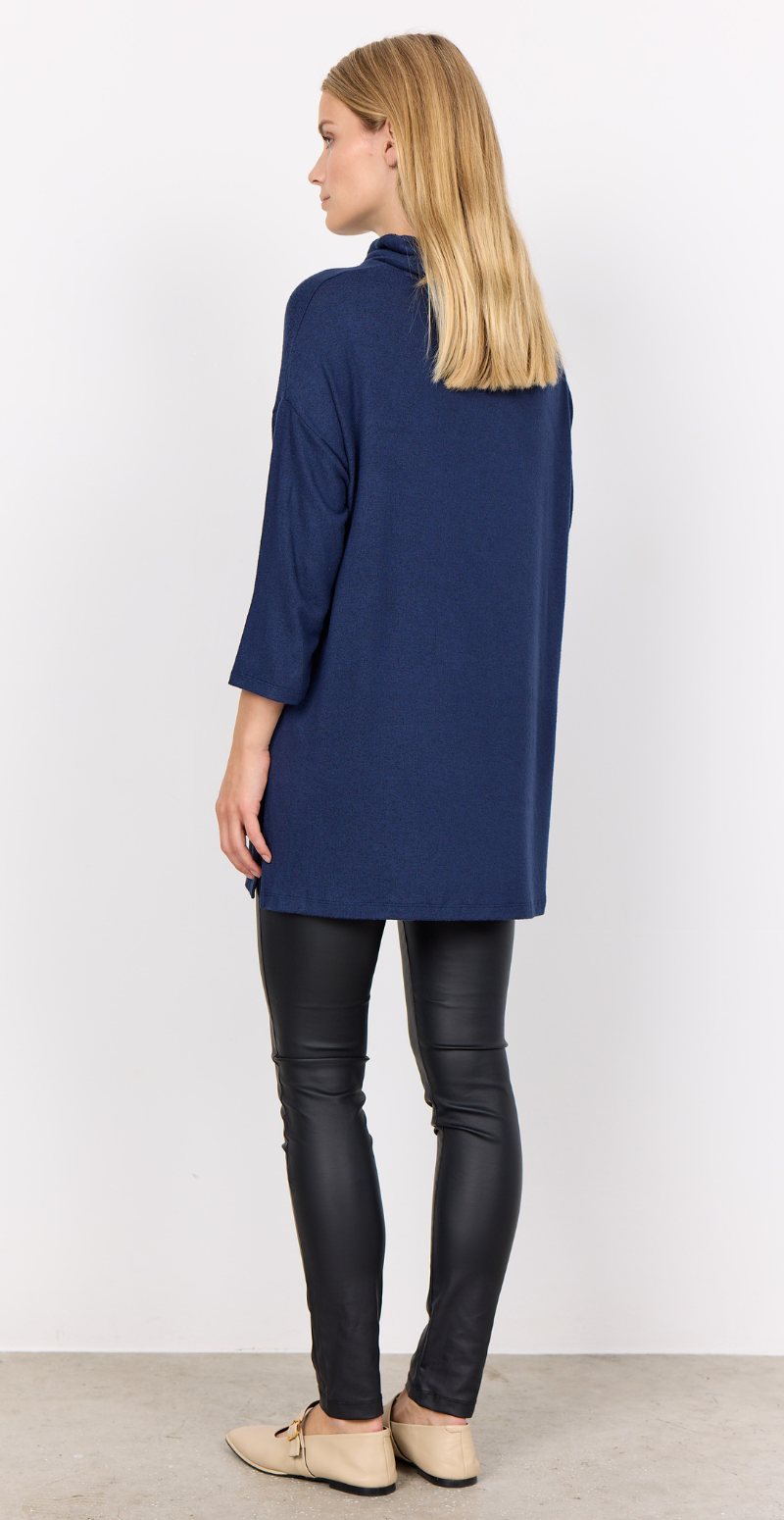 Taylor bluse med høj hals og trekvart ærmer navy