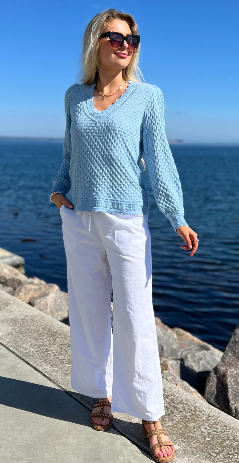 Gina pullover fra Freequent med tungekanter blå