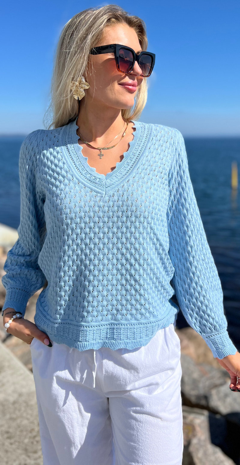 Gina strikket pullover lysblå