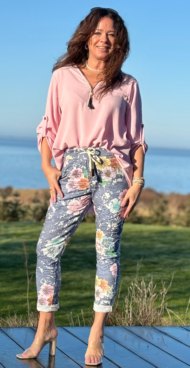 Wendy bukser med blomsterprint, skrålommer og bindebånd