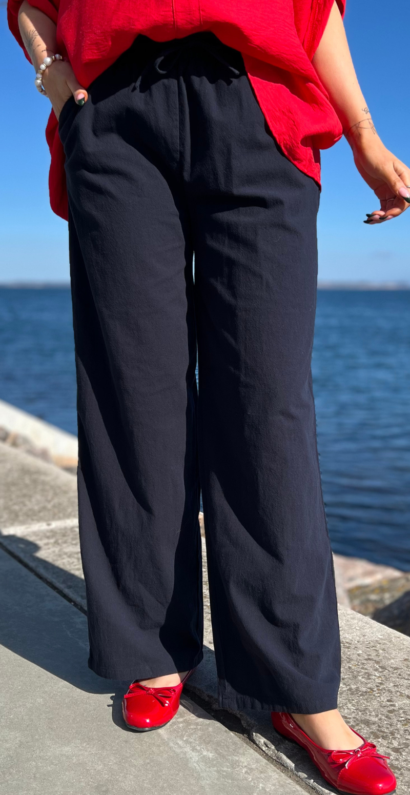 navy sally bukser i bomuld med lige ben og lommer
