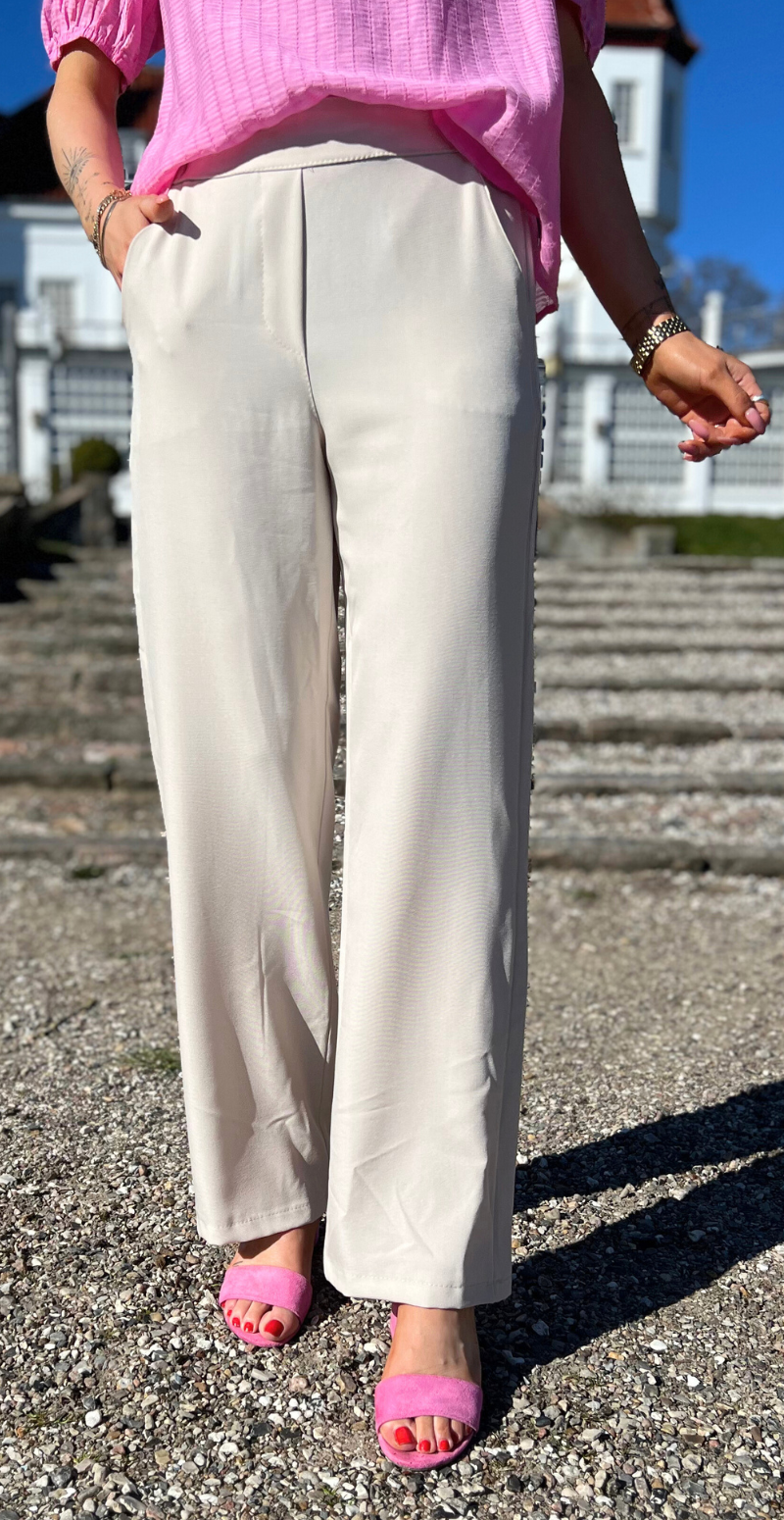 Iris habitbukser med elastik cream LikeLondon