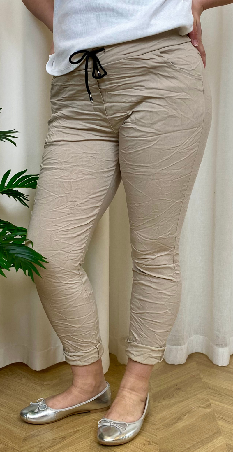 beige nora bukser forfra