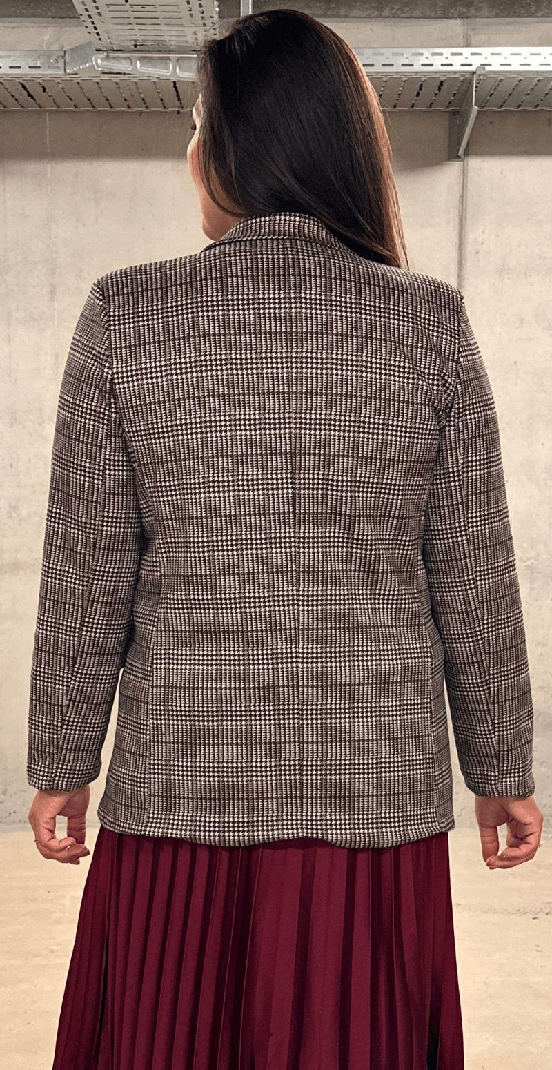 ternet blazer i brun fra likelondon by Christina bagfra