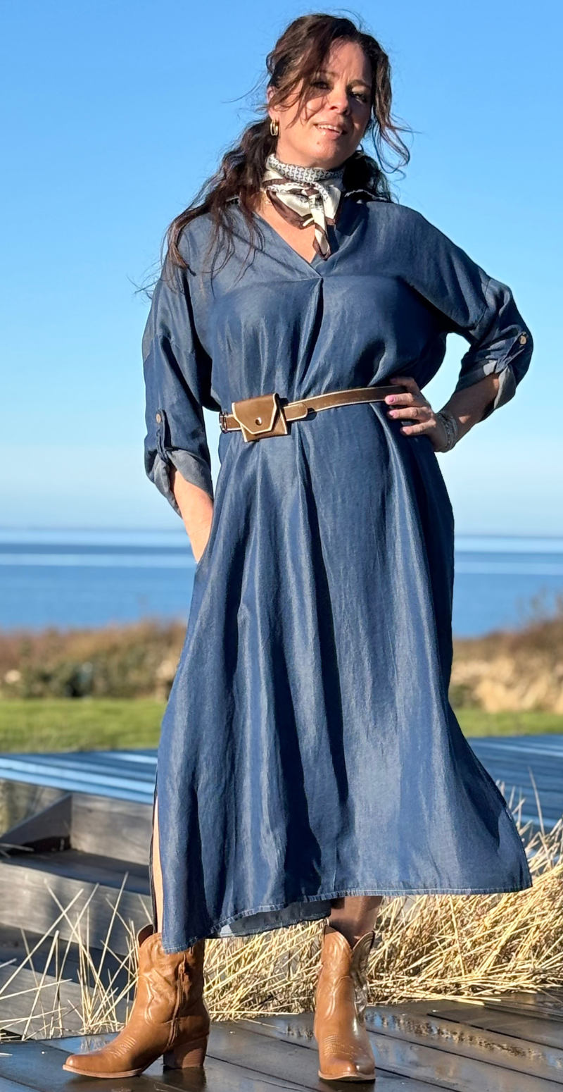 Estelle denim kjole med v-hals dark denim