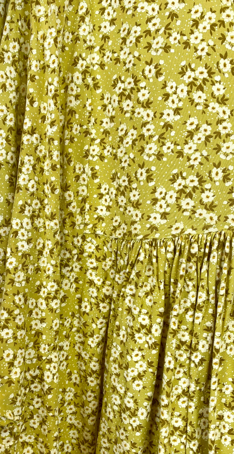 Blomsterprint tæt på gul