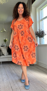 Millie kjole med mønster og lommer orange LikeLondon