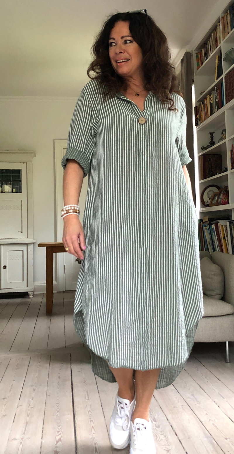 Ibi kjole med striber khaki LikeLondon
