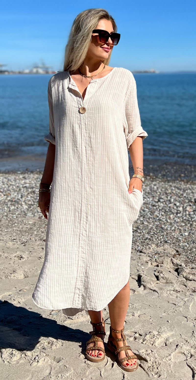 Ibi stribet kjole med lommer og træknap beige LikeLondon