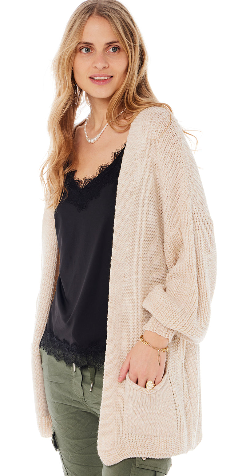 creme strikcardigan lommer