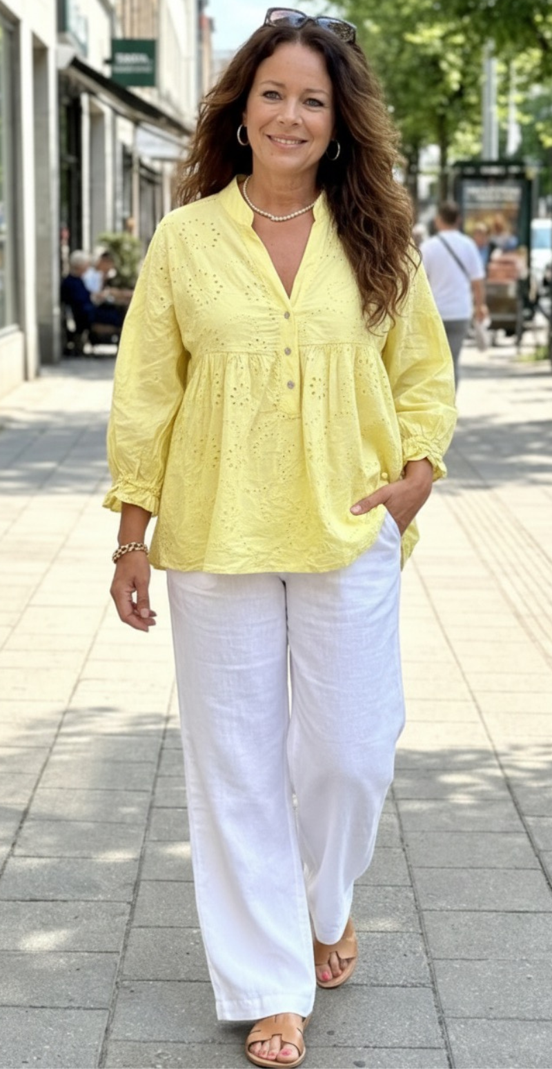 Penelope bluse med broderi anglaise gul LikeLondon