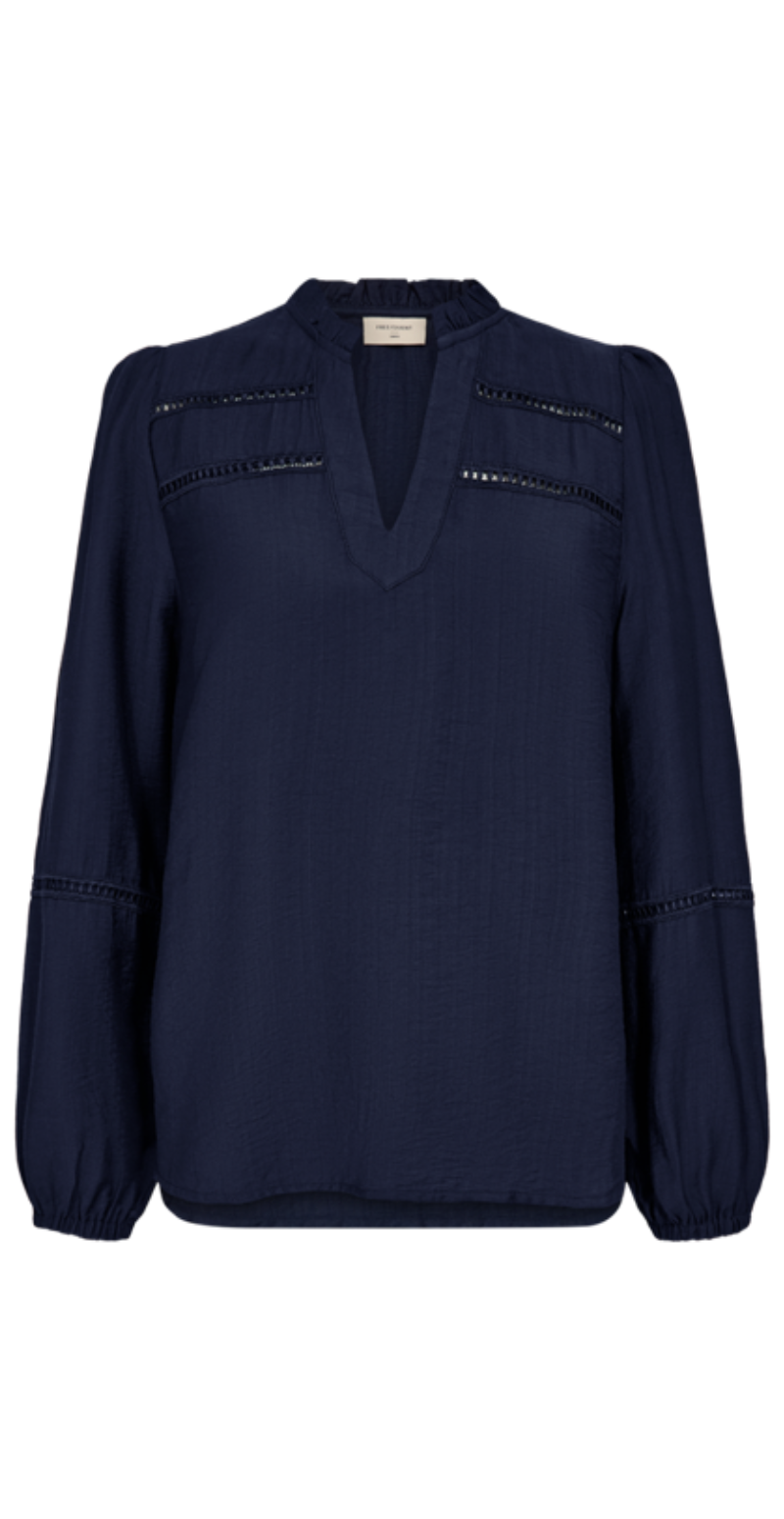 Antina bluse navy FreeQuent