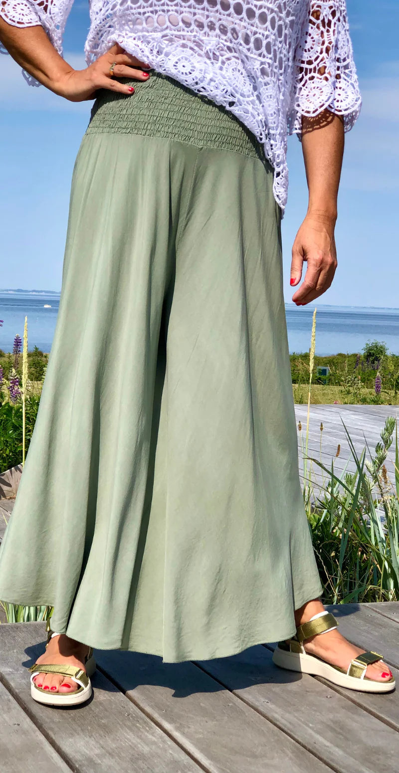 Dina bukser med brede ben khaki Likelondon