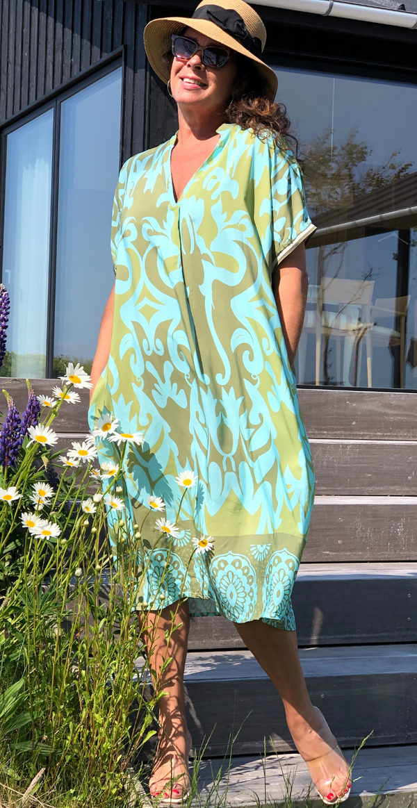 Forudbestilling uge 22 Melia kjole med mønster turkis LikeLondon